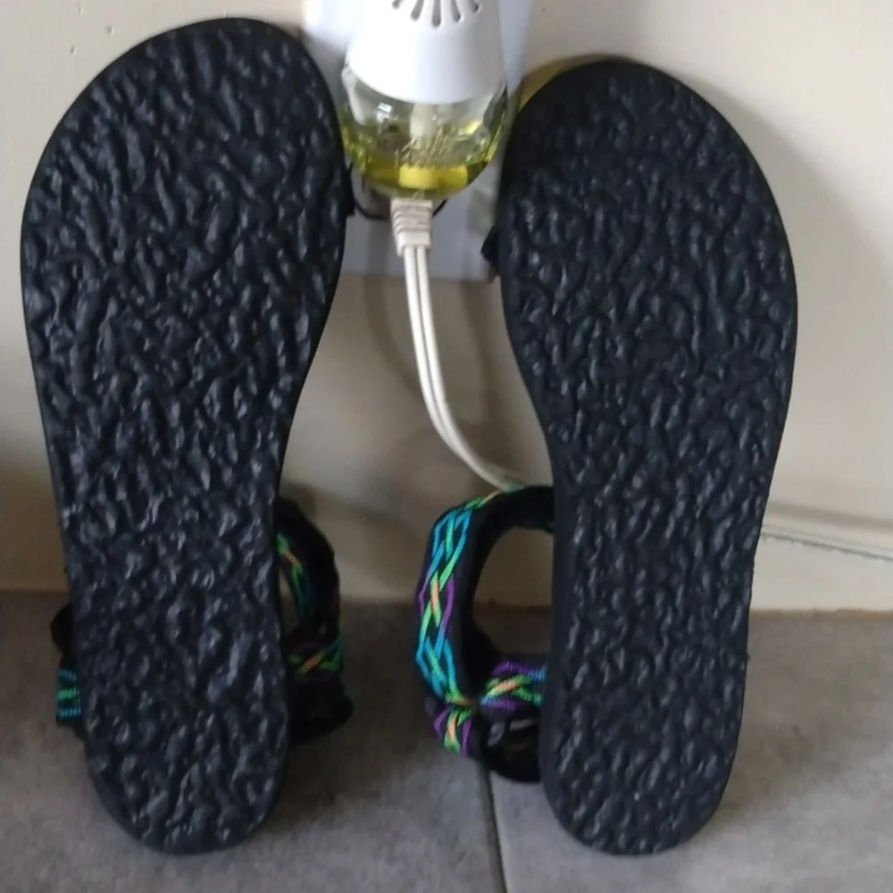TEVA SANDALS - Picture 4 of 9